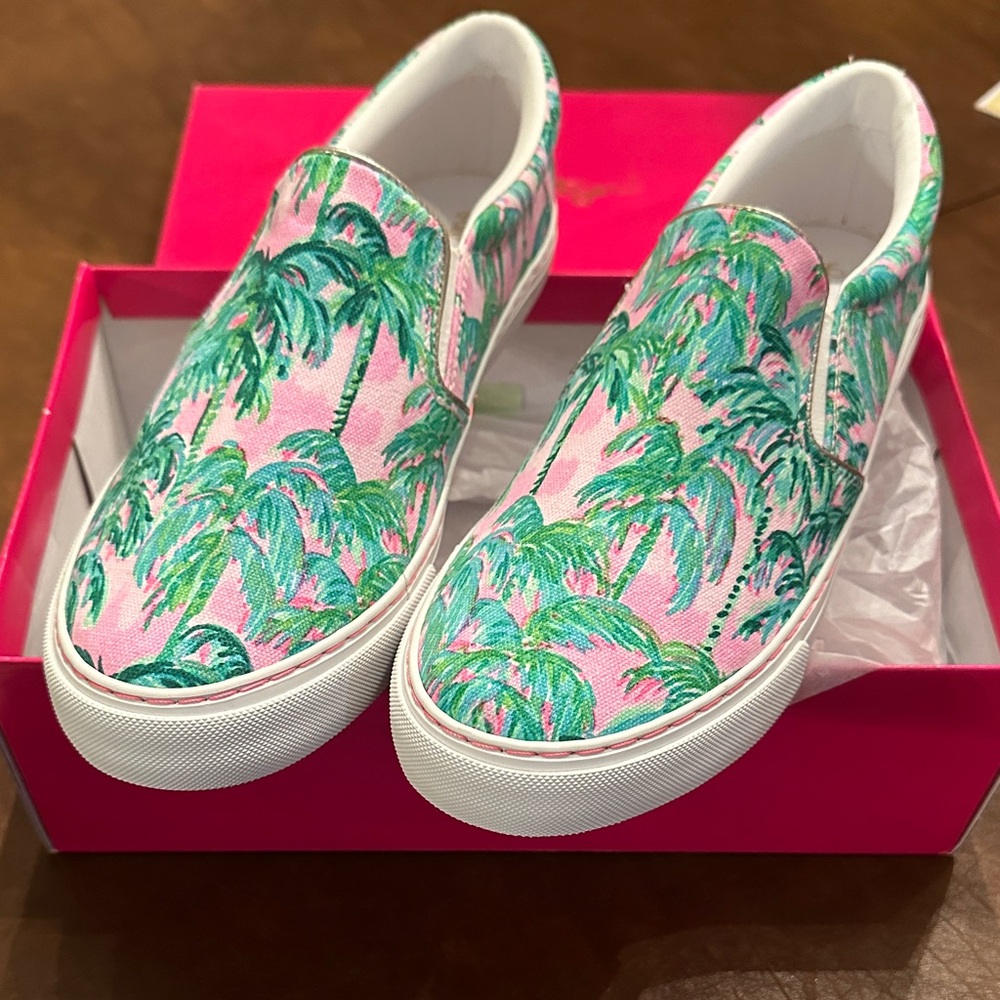 Lilly Pulitzer - Julie sneaker in Suite Views
